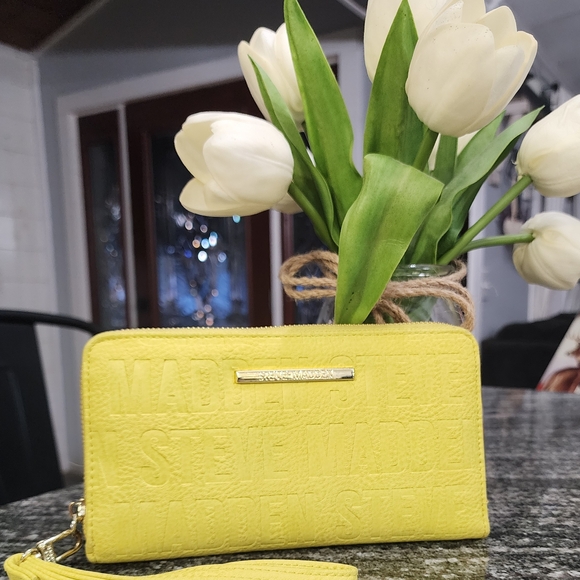 Steve Madden Handbags - Steve Madden Citron Yellow Stamped Logo Zippered Wristlet- 8×5×1.5